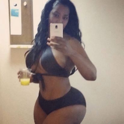 Minaj une black qui allume en nude Sexe