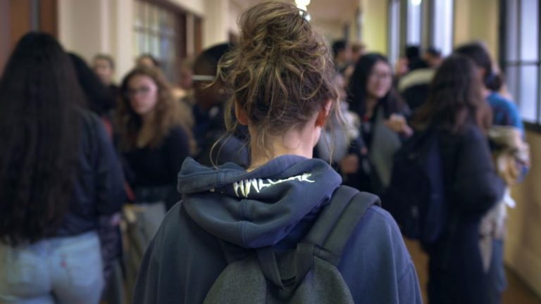 « Préliminaires », plongée dans la sexualité des ados des années 2020